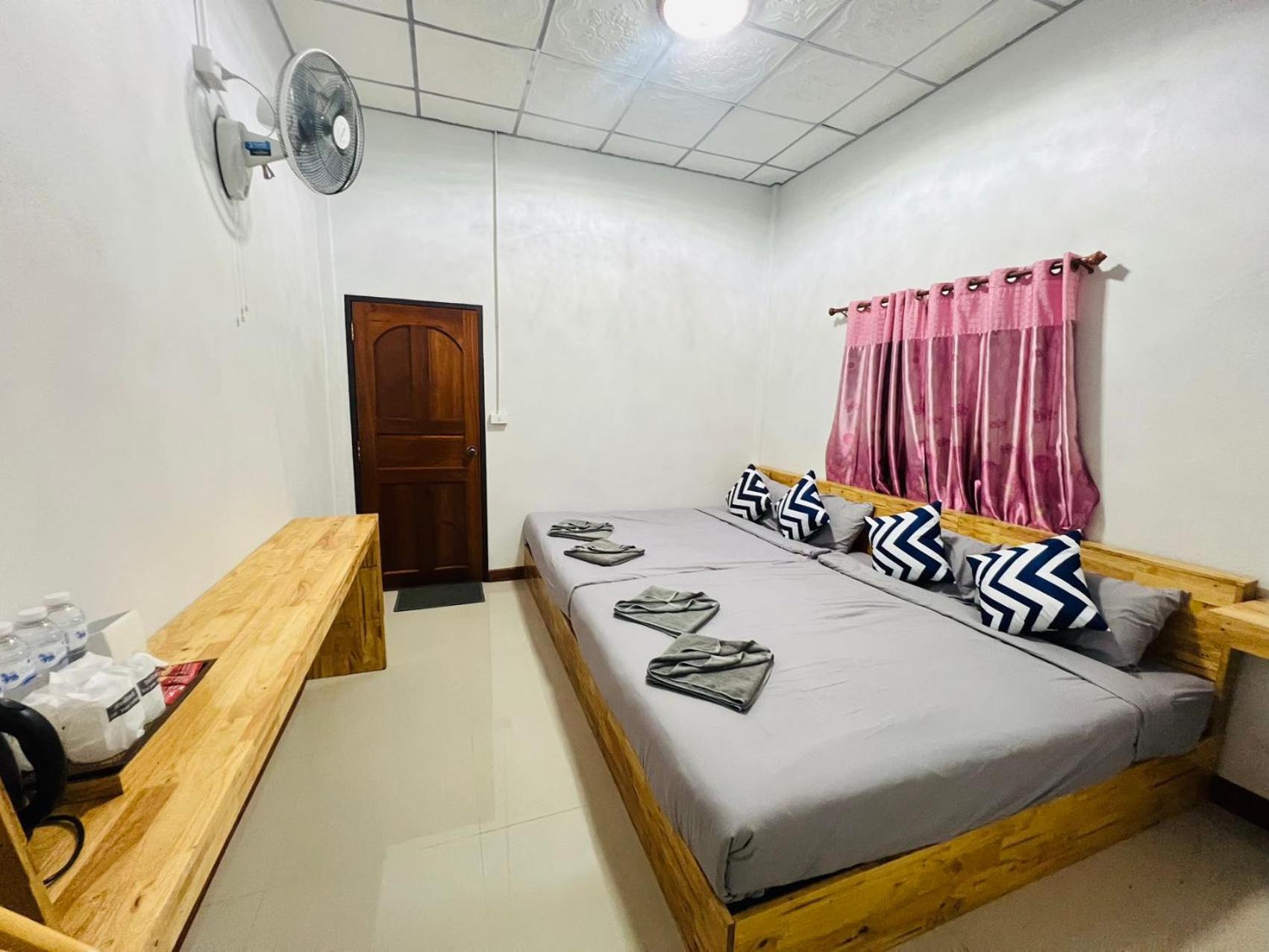 Lungwang Guest House Ban Rak Thai Eksteriør billede