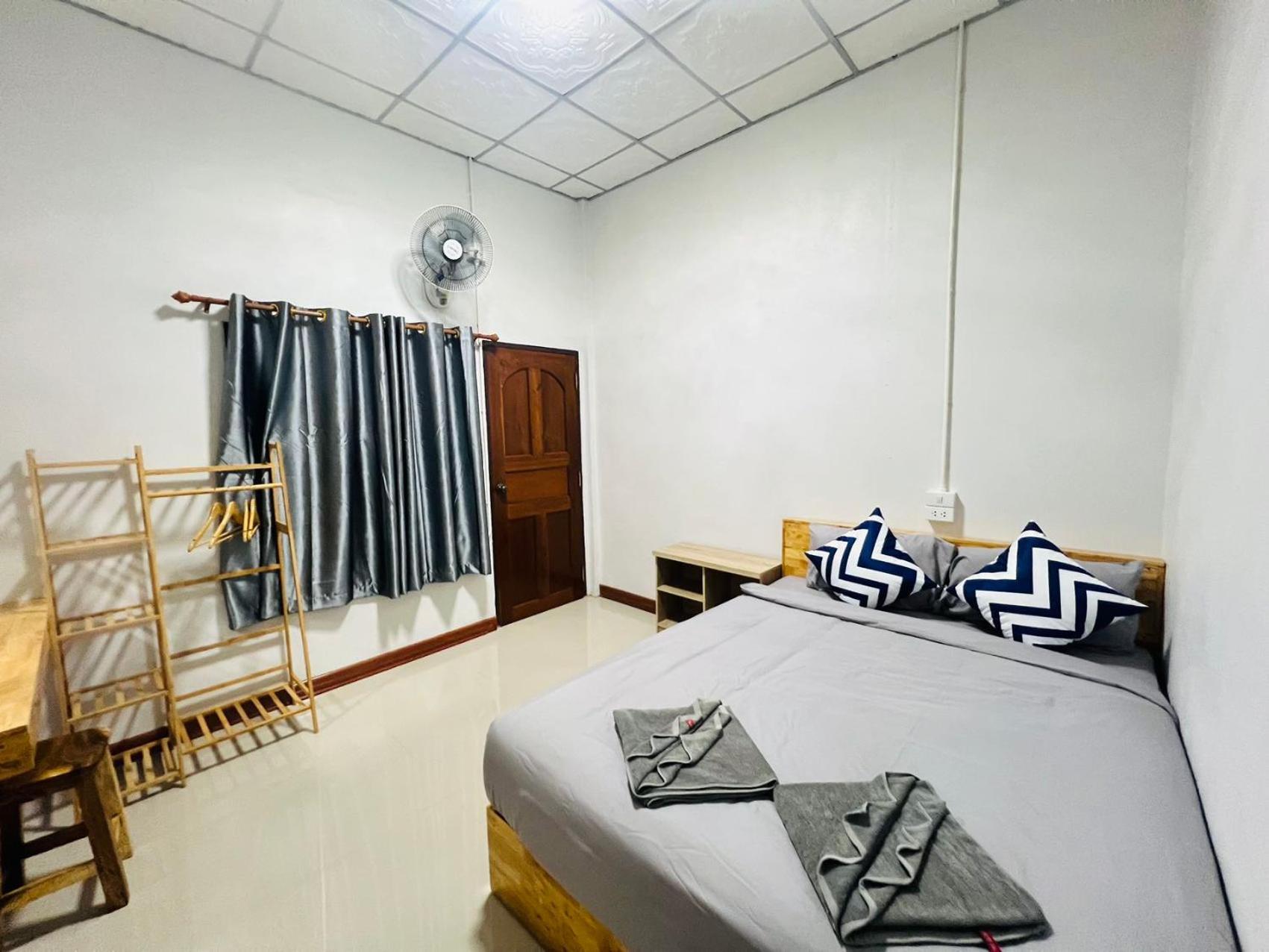 Lungwang Guest House Ban Rak Thai Eksteriør billede